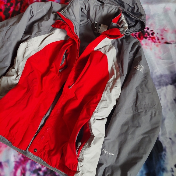 The North Face Hyvent 2 in 1 Jacket - Picture 2 of 11